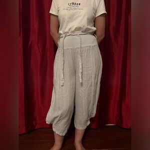 Stylish Cropped Linen Light Blue Summer pants